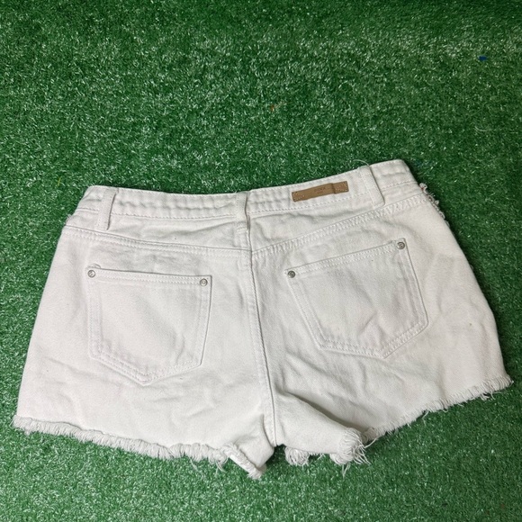 White Distressed Jean Shorts with Frayed Hem - Picture 2 of 4